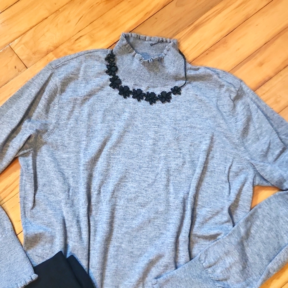 H&M sweater light weight Gray
